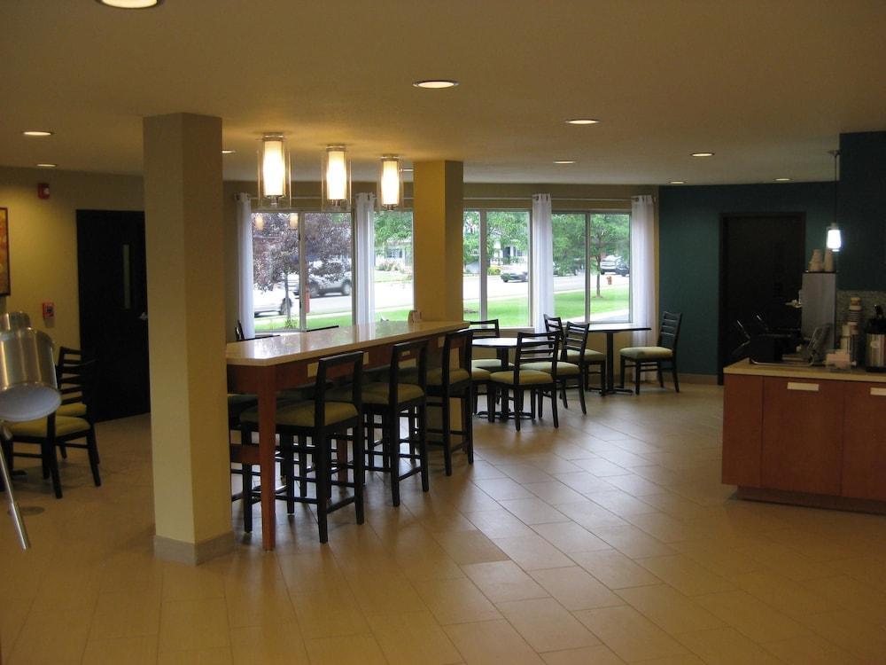 Best Western Plus טראוורס סיטי מראה חיצוני תמונה