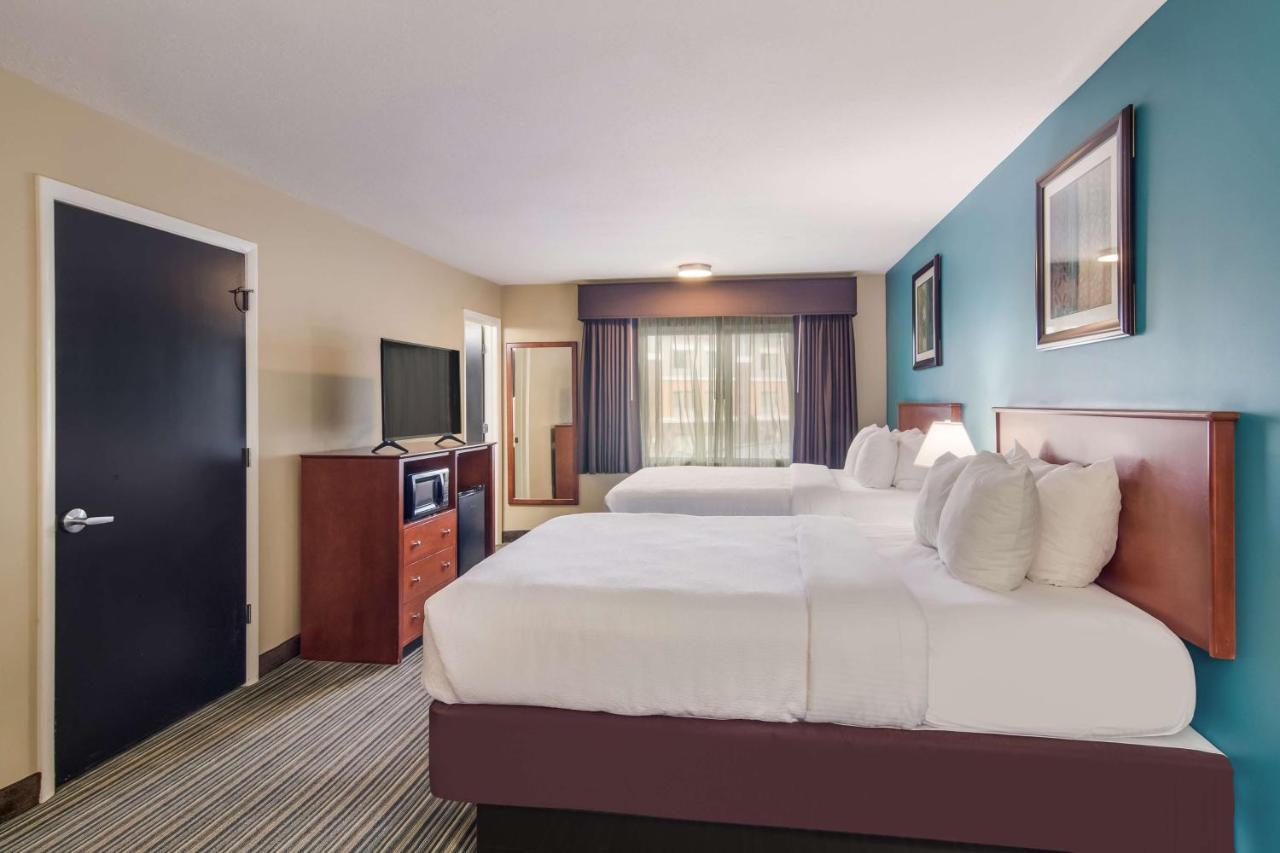 Best Western Plus טראוורס סיטי מראה חיצוני תמונה