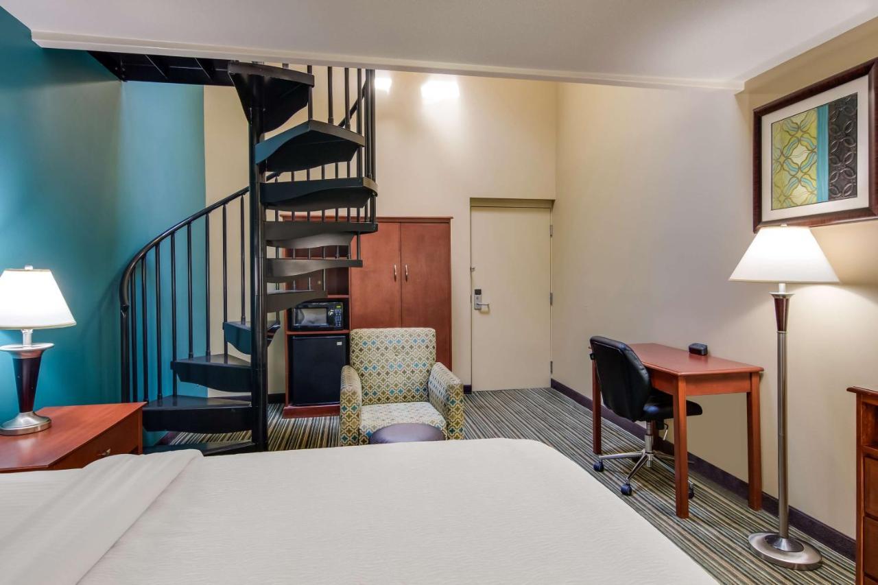 Best Western Plus טראוורס סיטי מראה חיצוני תמונה