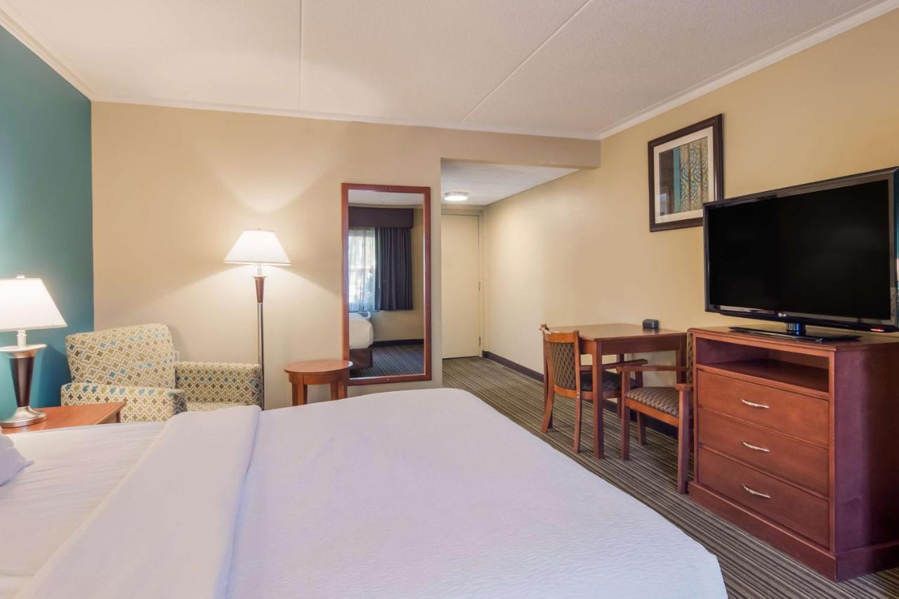 Best Western Plus טראוורס סיטי מראה חיצוני תמונה