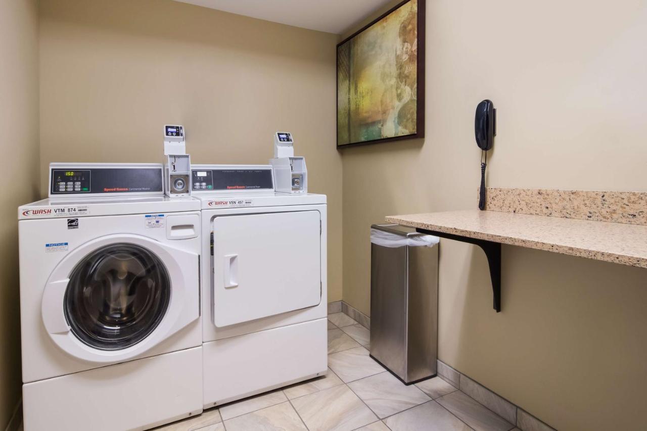 Best Western Plus טראוורס סיטי מראה חיצוני תמונה