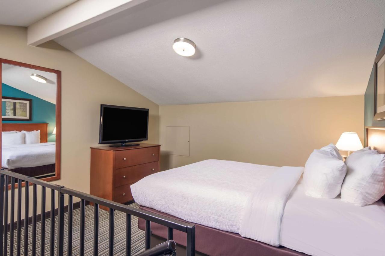 Best Western Plus טראוורס סיטי מראה חיצוני תמונה