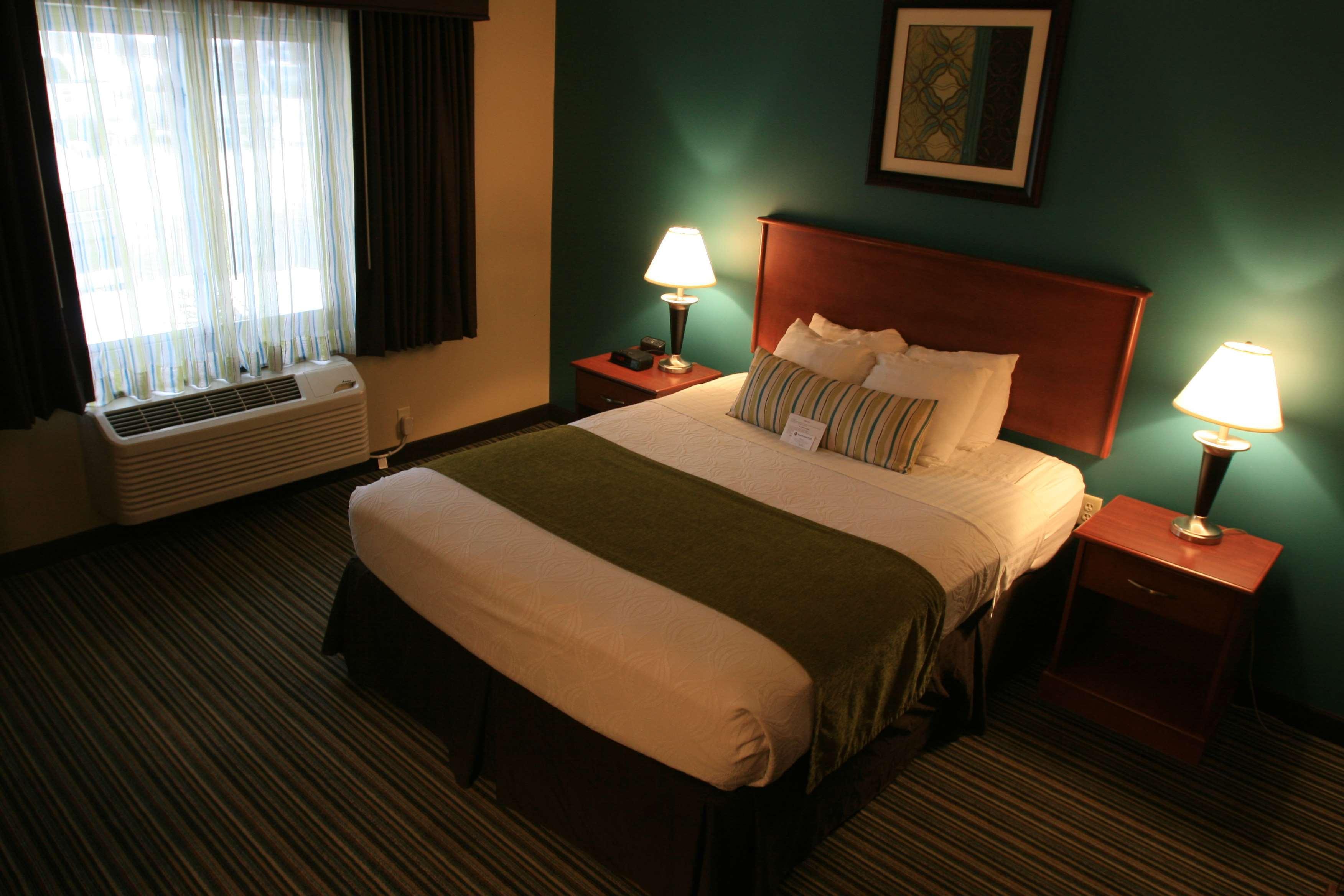 Best Western Plus טראוורס סיטי מראה חיצוני תמונה